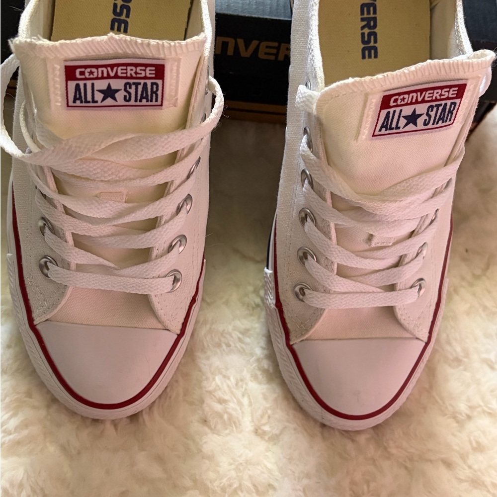 Converse White and Red High-Tops